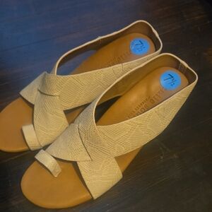 NEW Gentle Souls Kenneth Col Tan Sandals with Snakeskin Print